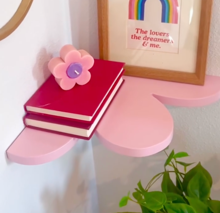 Cute Corner shelf