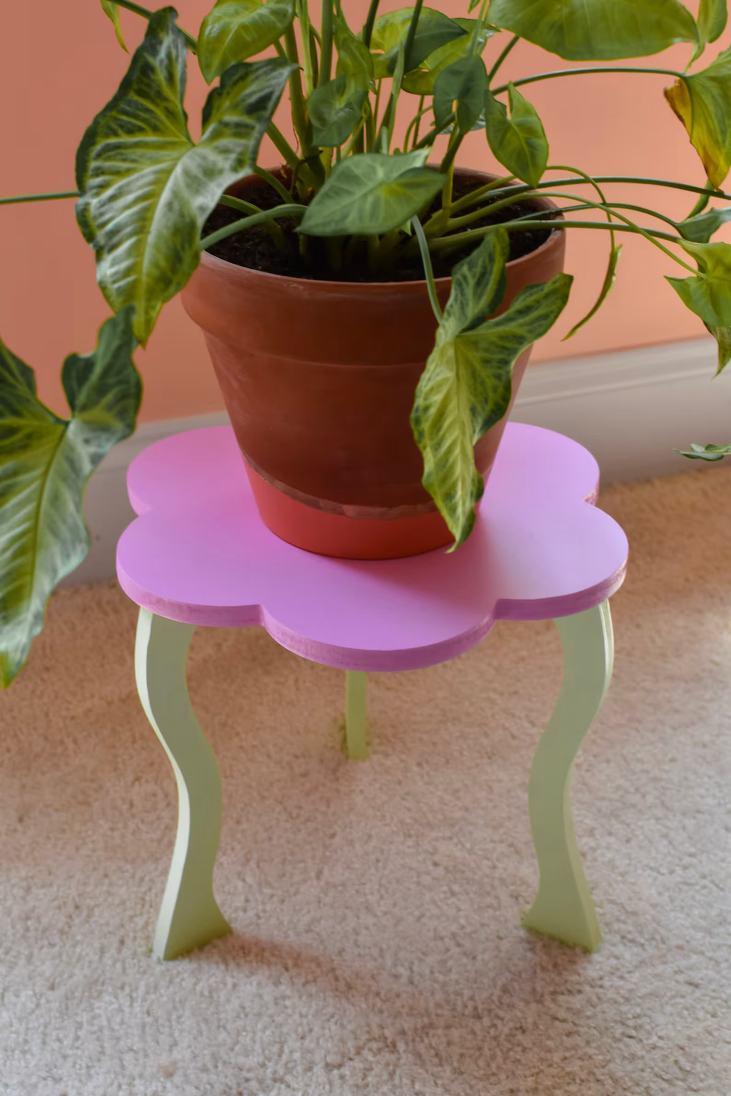 Daisy Plant Stand- Eclectic Decor