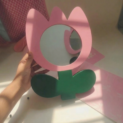 Tulip wall Mirror