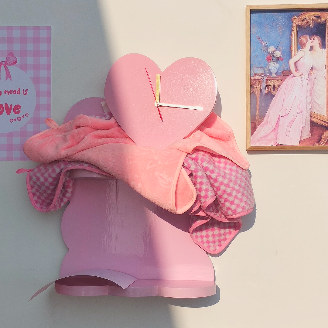Galentine Clock