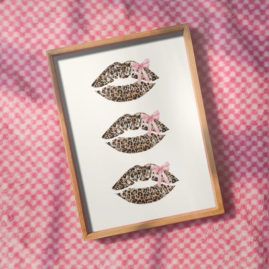 Sassy Leopard Kisses Print
