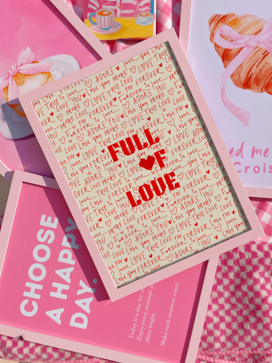 Full of love Wall print