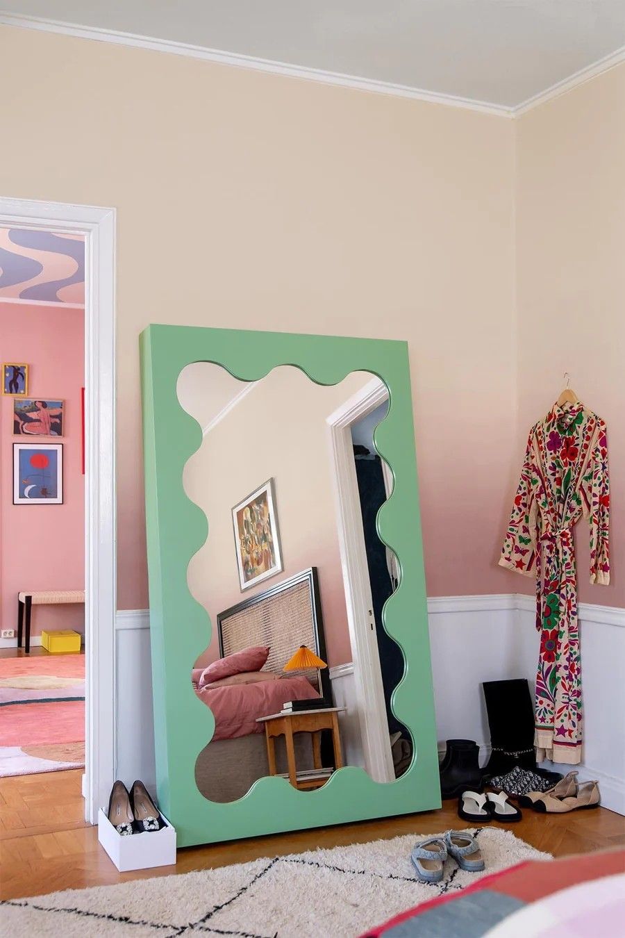 Cute Wavy Mirror - Full Length